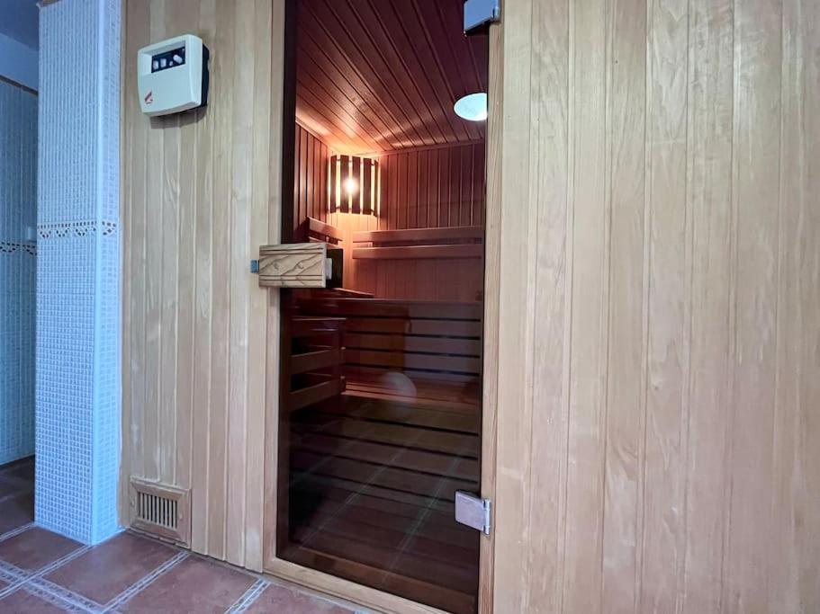 Appartamento Apartmán s terasou u lázeňské kolonády Poděbrady Esterno foto